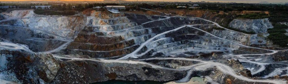Img sector mining 1 1536x808 1